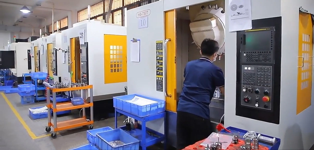 Dongguan Zhongwei Metal Products Co., Ltd linia produkcyjna producenta