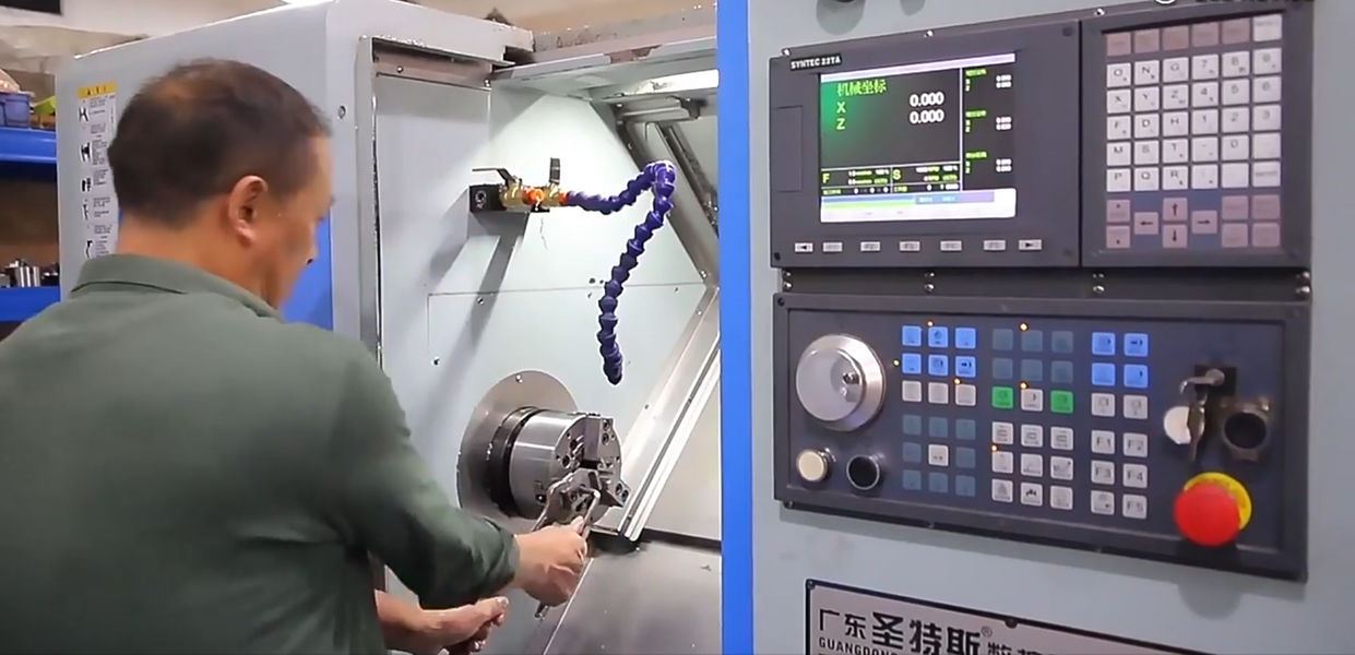 Dongguan Zhongwei Metal Products Co., Ltd linia produkcyjna producenta