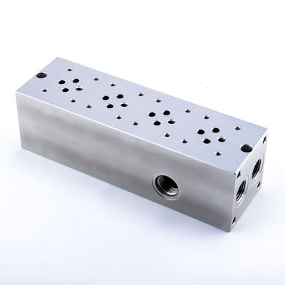 Blok zaworu hydraulicznego ze stopu cynku i niklu do precyzyjnego sterowania hydraulicznego i funkcjonalności